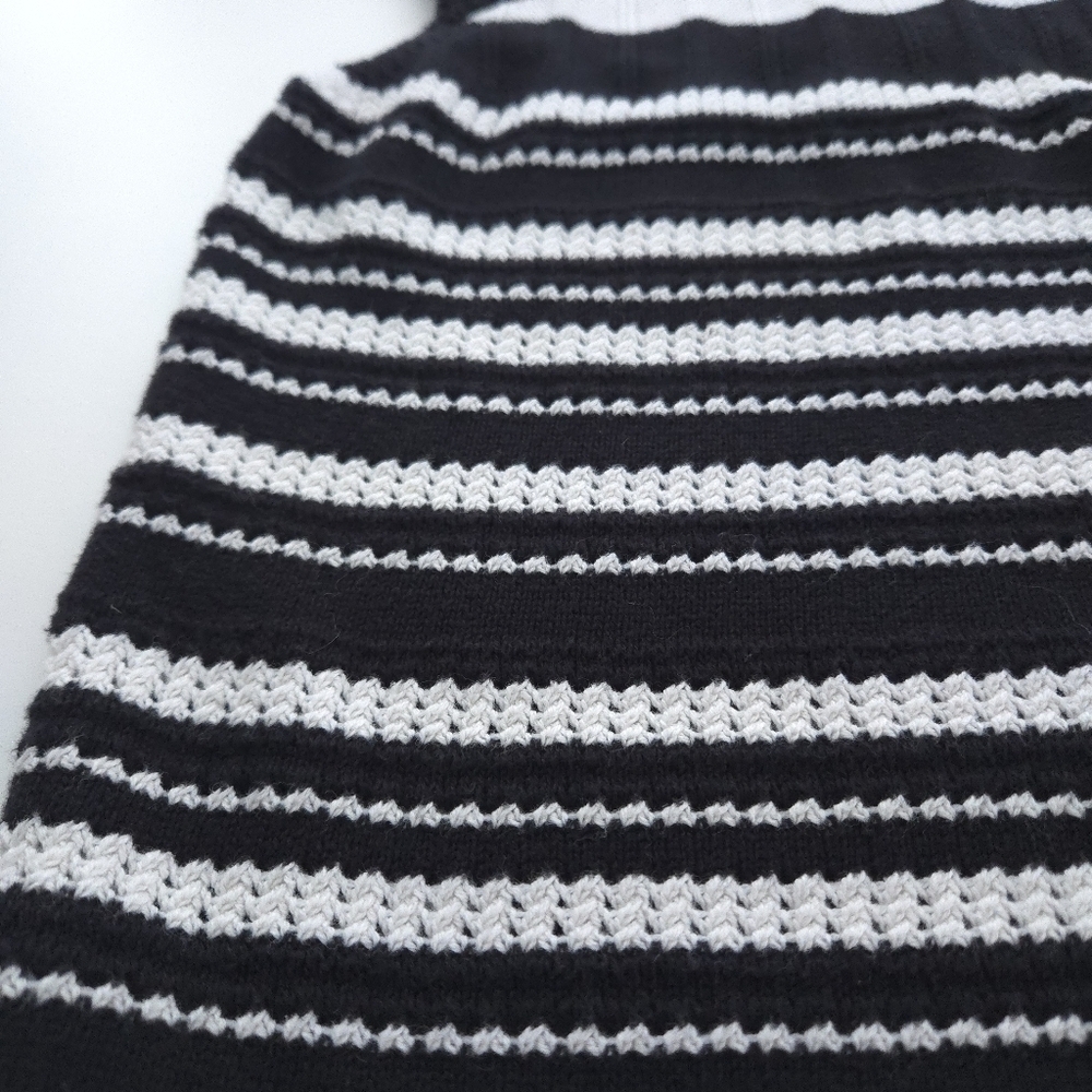 Gap Kids Black White Crochet Sweater Tank Top size XXL (14-16 Years) - Picture 11 of 13